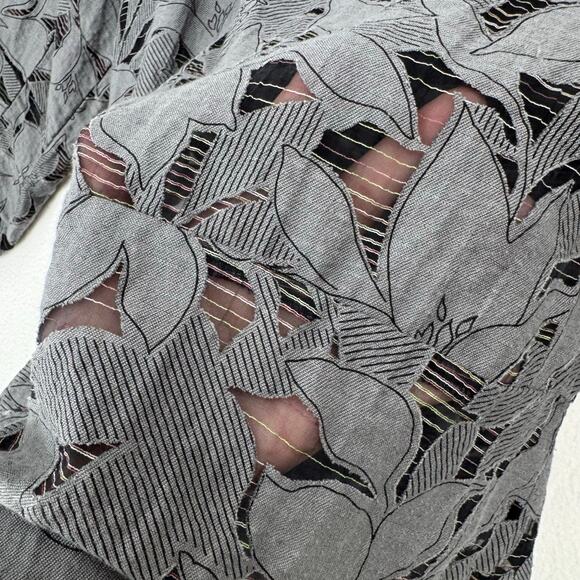 Cut Loose Floral Button Up Shirt Womens M Gray Mature Sheer Lazer Cut Hawiian - Picture 3 of 9